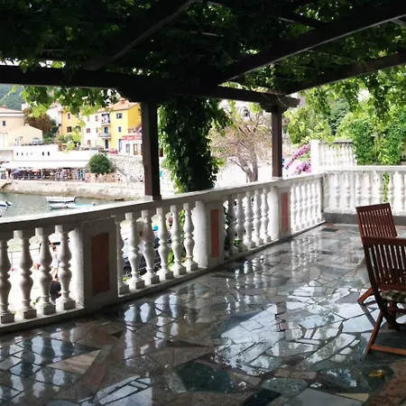 Promenade Apartment